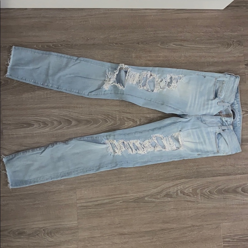 Light American Eagle Ripped Jeans